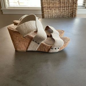 Lucky wedge sandals